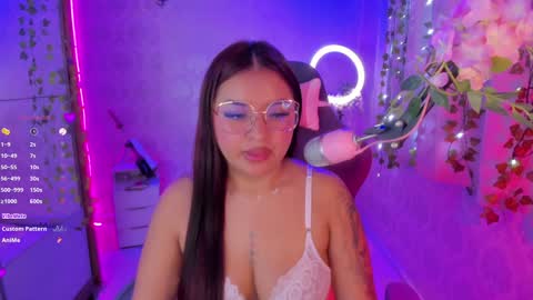 Jazmine online show from January 2025 10:43:02 AM