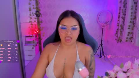 Jazmine online show from February 2025 12:39:01 PM