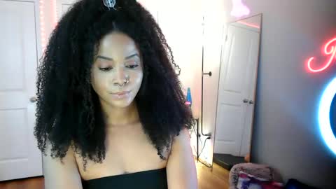 Jazmine Fox online show from April 2026 07:36:01 PM