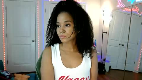 Snapshot of jazminefox chatting on May 2026 05:10:01 PM Jazmine Fox online show from May 2026 05:10:01 PM