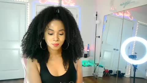 Jazmine Fox online show from August 2026 05:38:02 PM