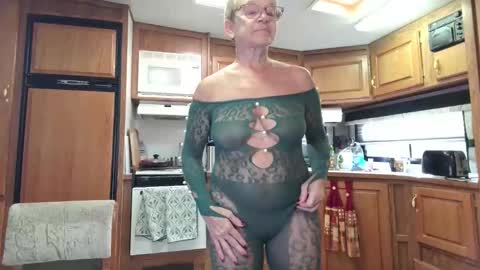 JCcurves online show from March 2026 11:11:01 PM