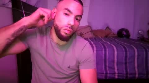 JcMax305 online show from March 2025 06:39:02 AM