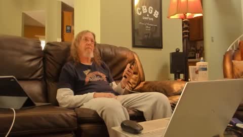 Snapshot of jdineuless chatting on January 2025 09:41:02 PM JDinEuless online show from January 2025 09:41:02 PM