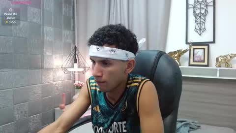 jdwhite18 online show from March 2026 11:30:02 PM