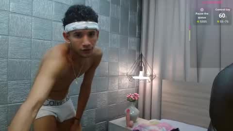 jdwhite18 online show from April 2026 10:21:02 PM