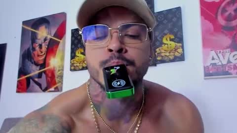 Snapshot of jean_lopez chatting on March 2025 01:26:01 AM Jean axelcrow Modelo Independiente online show from March 2025 01:26:01 AM