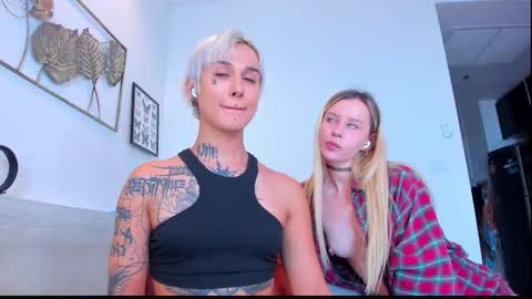 Akila and Daria online show from October 2025 02:45:02 AM