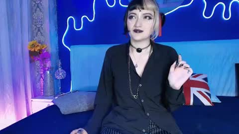 Jean online show from May 2026 07:43:02 PM
