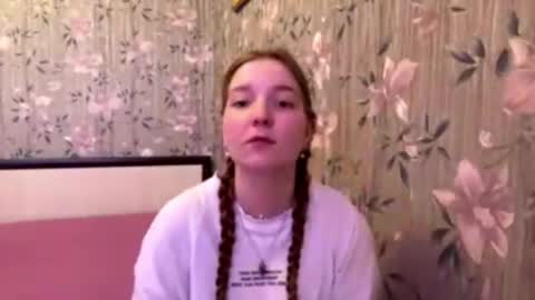 jeanniescharff online show from May 2026 02:10:01 PM