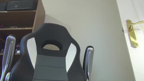 Chris online show from January 2025 10:28:02 AM