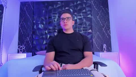 Snapshot of jeffdaltton chatting on October 2025 07:40:01 PM Jeff online show from October 2025 07:40:01 PM