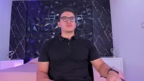 Snapshot of jeffdaltton chatting on October 2025 07:47:02 PM Jeff online show from October 2025 07:47:02 PM