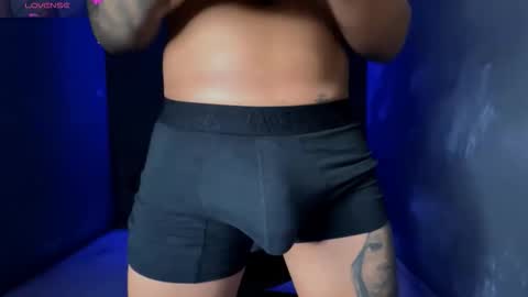 Snapshot of jeffvalemtino chatting on February 2026 11:03:02 PM jeffrey online show from February 2026 11:03:02 PM