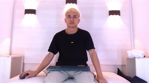 Snapshot of jeic_18 chatting on October 2025 12:34:02 PM jeic 18 online show from October 2025 12:34:02 PM