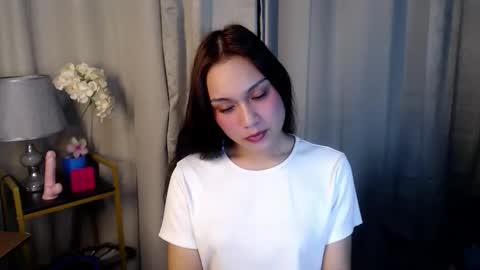 Jelian online show from November 2025 06:12:01 PM