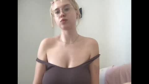 Inna  online show from June 2026 09:22:01 AM