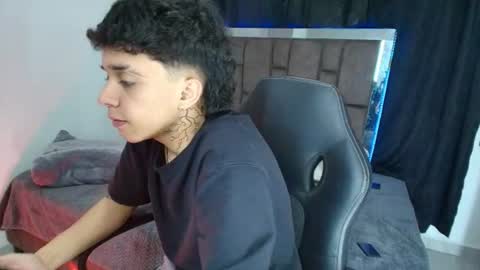 jendry_ online show from July 2026 10:05:02 PM