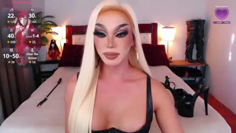 Snapshot of jenifers_body chatting on June 2026 11:08:02 PM Queen Jenifer online show from June 2026 11:08:02 PM