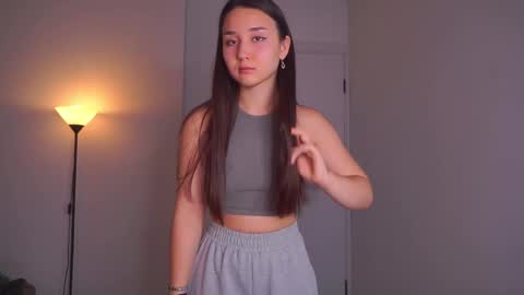 Snapshot of jenifferfoerster chatting on November 2025 04:03:02 AM Molly online show from November 2025 04:03:02 AM