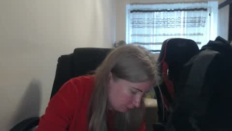 Snapshot of jenisandpeter chatting on April 2026 06:35:01 PM JenisAndPeter online show from April 2026 06:35:01 PM