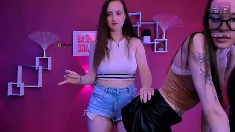 Snapshot of jenna_elayne chatting on June 2026 01:02:01 PM jenna_elayne online show from June 2026 01:02:01 PM