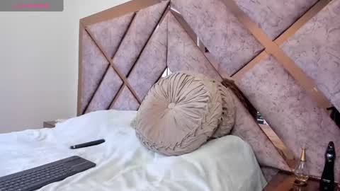 My name is LizzyNice to meet you online show from December 2024 10:42:01 PM