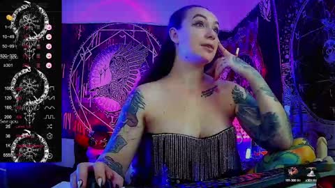Snapshot of jennalovvee chatting on December 2024 08:33:01 AM Mrs. Jenna online show from December 2024 08:33:01 AM