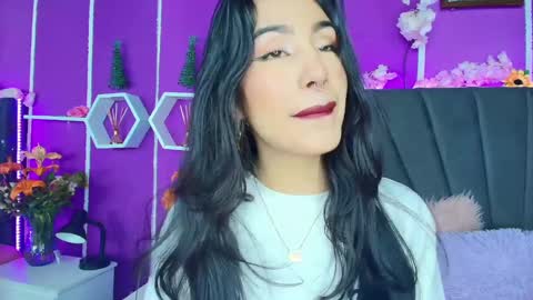 Jenner online show from December 2024 04:07:02 AM