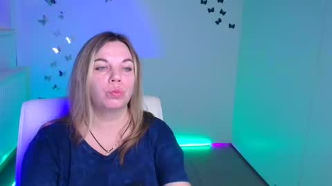 Snapshot of jennifer_moree chatting on October 2025 06:10:02 AM Jennifer online show from October 2025 06:10:02 AM