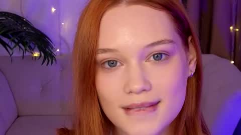 Snapshot of jennifer_shy_ chatting on December 2025 12:03:02 PM Jennifer online show from December 2025 12:03:02 PM