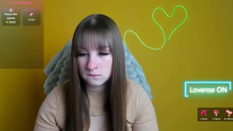 Jennifer online show from October 2025 06:48:01 AM