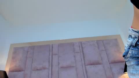 Snapshot of jenniferhillss chatting on September 2025 01:55:02 AM U can call me Angel online show from September 2025 01:55:02 AM