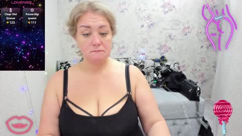 Jennifer online show from December 2024 11:28:01 PM