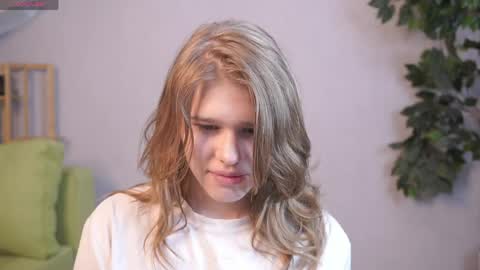 Sofia  online show from May 2026 07:35:02 AM