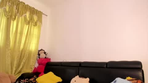 Snapshot of jenniifer_t chatting on May 2026 05:17:02 PM jenniifer_t online show from May 2026 05:17:02 PM