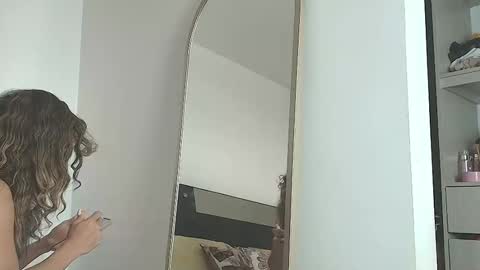 Jenn online show from January 2026 05:17:01 PM