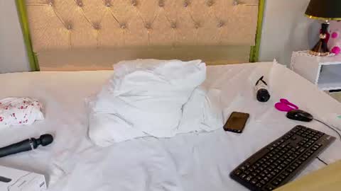 jenny__lawrence online show from July 2026 12:06:02 AM