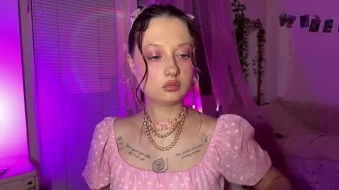 Jennifer Jenny Darling   online show from May 2026 07:51:01 PM
