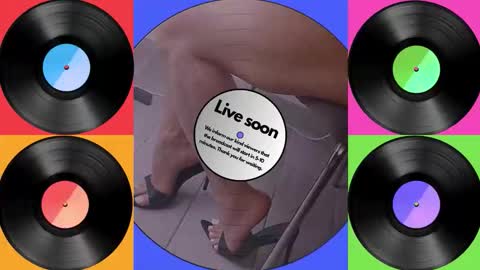 Snapshot of jenny_fighterfeet chatting on October 2025 09:35:02 PM Jenny online show from October 2025 09:35:02 PM