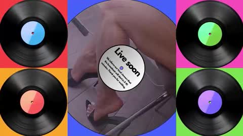 Snapshot of jenny_fighterfeet chatting on November 2025 10:48:01 PM Jenny online show from November 2025 10:48:01 PM