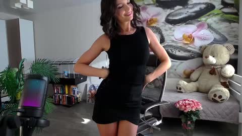 jennycutey online show from December 2024 04:42:01 AM