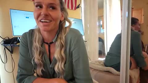 Jennythanksyou online show from May 2026 01:56:01 AM
