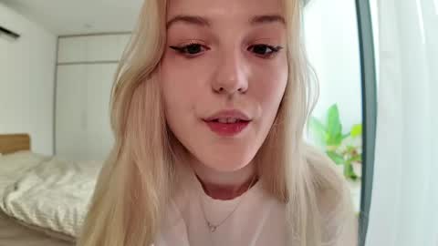 Snapshot of jennytime chatting on March 2025 06:08:01 AM Jen online show from March 2025 06:08:01 AM