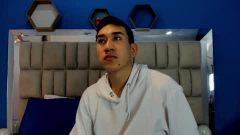 Matias Jeong  online show from November 2025 12:07:01 PM