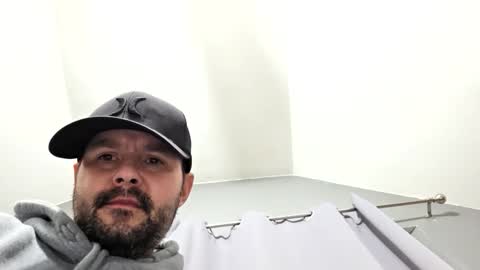 Snapshot of jerbonezgood chatting on December 2025 07:25:02 AM Lous online show from December 2025 07:25:02 AM