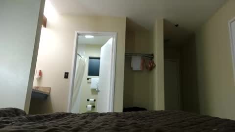 Snapshot of jeroetaggs7 chatting on February 2026 06:19:02 AM SkynStarlight online show from February 2026 06:19:02 AM