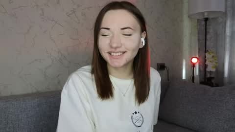 Lily online show from May 2026 02:25:02 PM