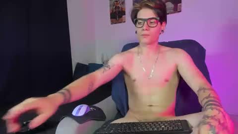 Angelo online show from September 2025 01:09:01 AM