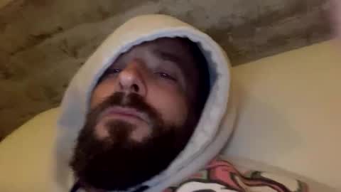 jesaj online show from December 2025 11:43:01 PM